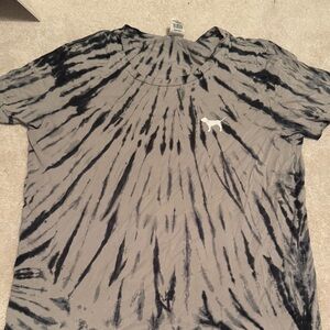 M VS PINK Tie-Dye T-Shirt - Black and Gray